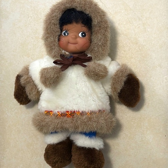 Vintage 🤷🏻‍♀️Kipmick Eskimo Doll - Picture 3 of 6